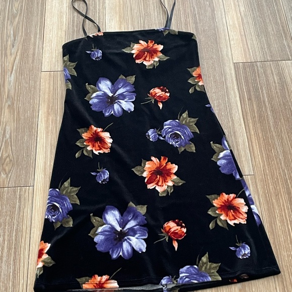 Cute Black Floral Soft Casual Dress - Picture 4 of 7